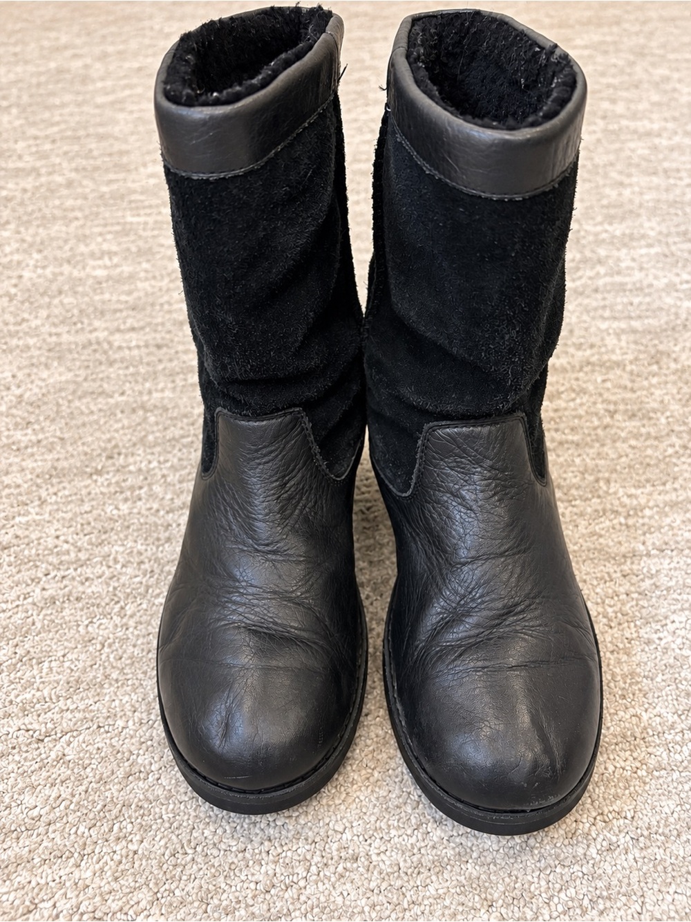 UGG Black Leather Sheepskin Lined Mid-Calf Boots Women’s 6